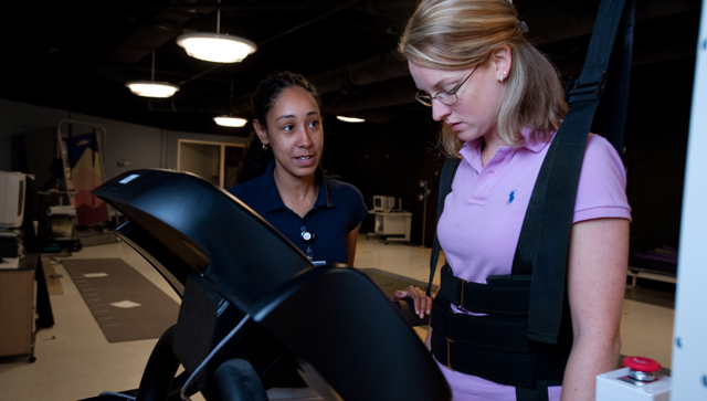DPT students in Elon donor lab