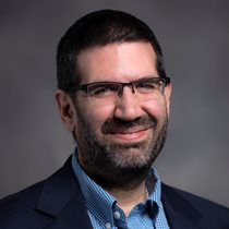 Photo of Geoffrey Claussen