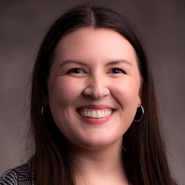 Photo of Lauren Kennon