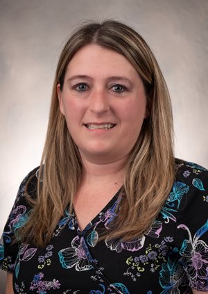 Headshot of Angel Hernandez