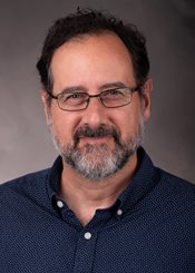 Headshot of Antonio Izzo