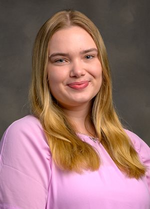 Headshot of Abby Lee