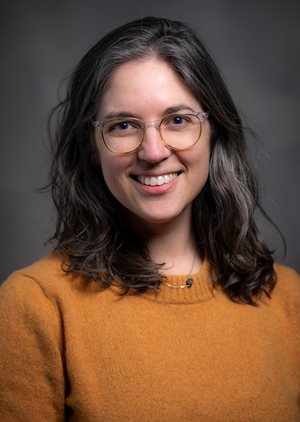 Headshot of Amanda McGrosky