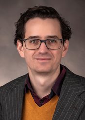 Headshot of Alexander Saunders