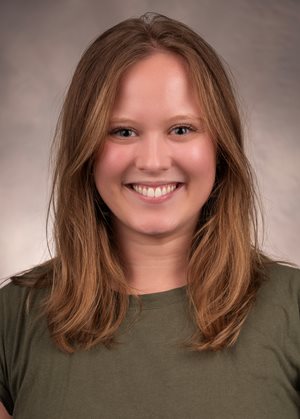 Headshot of Alexis Swider