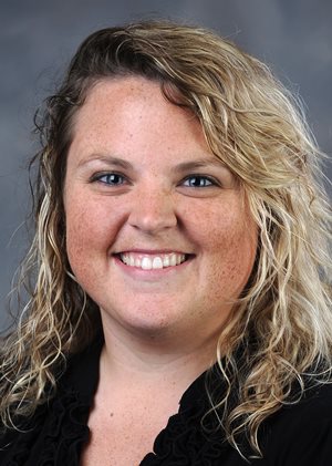 Headshot of Courtney Saul