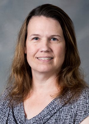 Headshot of Dorothy Kuntz