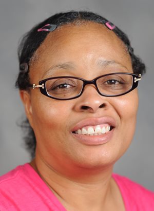 Headshot of Gloria Graves