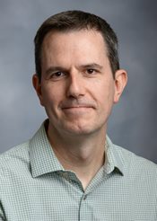 Headshot of Kelly Furnas