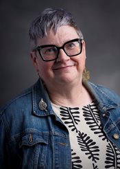 Headshot of Lynn Huber