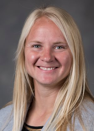 Headshot of Laura Igaune Hill