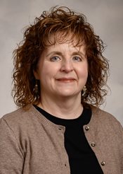 Headshot of Lynette Lorenzetti
