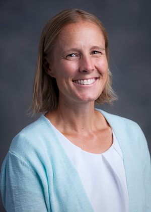 Headshot of Lindsay Pieper