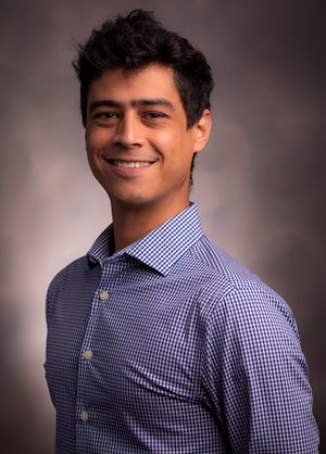 Headshot of Luis Silva