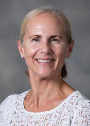 Headshot of Lynne Wentz