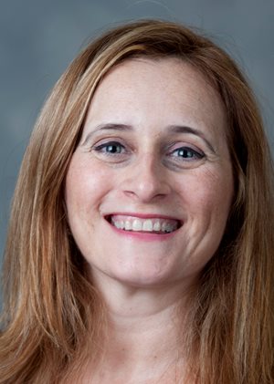 Headshot of Mayte de Lama