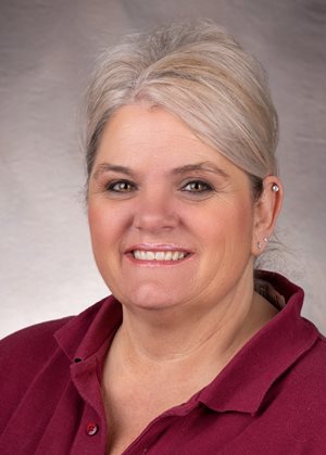 Headshot of Nicki Elliott