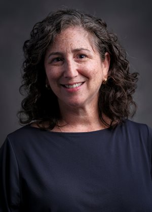 Headshot of Robyn Wolkofsky