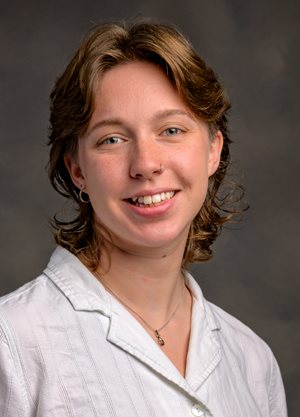 Headshot of Samantha Hinton