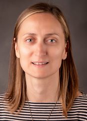 Headshot of Svetlana Nepocatych