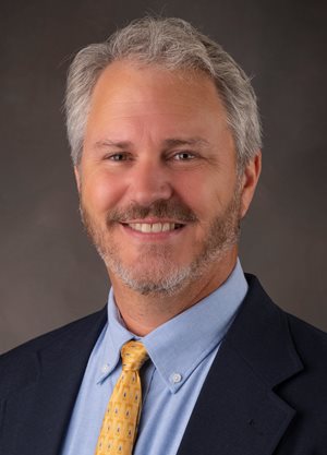 Headshot of Scott Oakes