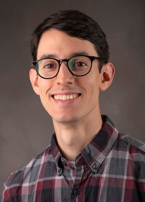 Headshot of Tony Reyes