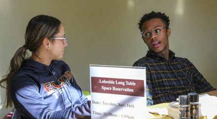 Dejour Banks '25, right, converses in Spanish at the Polyglot Table Nov. 16.